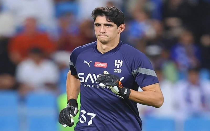 تجهيزات طبية مكثفة.. موقف ياسين بونو من المشاركة أمام الاتفاق في دوري روشن